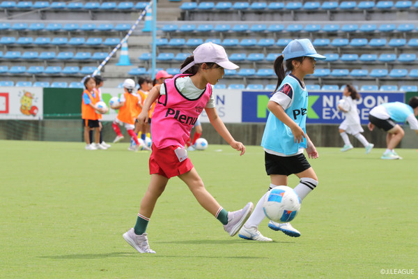 写真：ドリブル